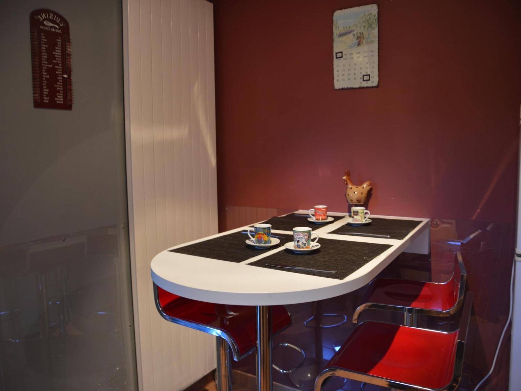 Modern Holiday Home In Stavelot With Fireplace エクステリア 写真