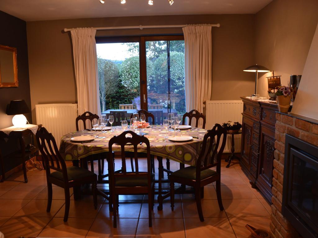 Modern Holiday Home In Stavelot With Fireplace エクステリア 写真